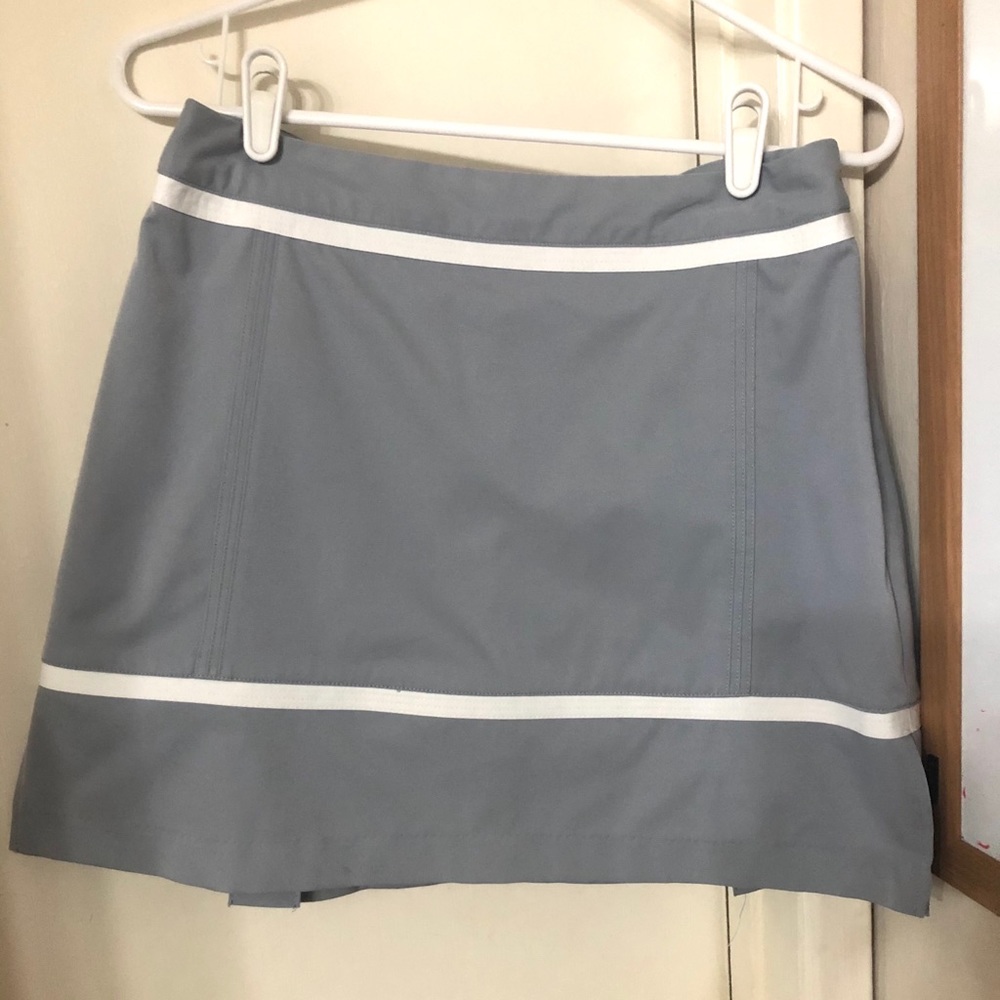 🏌️‍♀️ 🎾 Adidas workout Skort LIKE NEW!